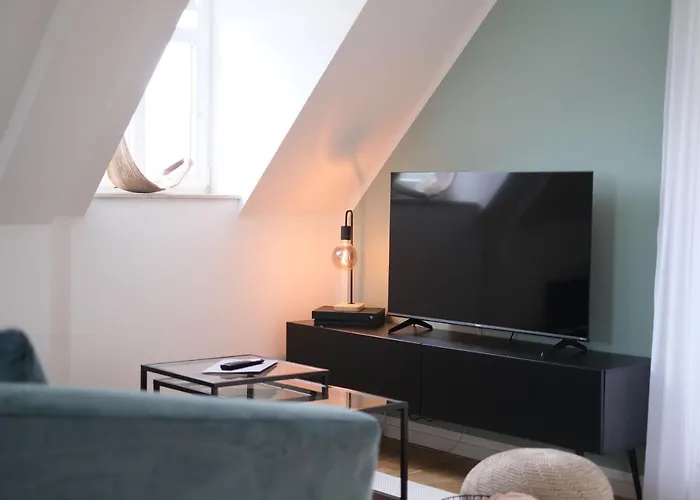 Ums Eck Moderne Am Hainer * Neukieritzsch